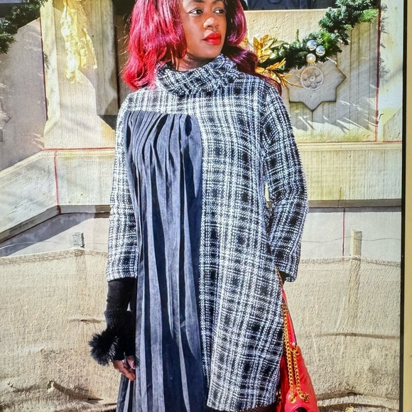 Plaid winter dress - Picture 5 of 5